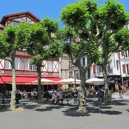 Apartment Studio Renove En Centre-ville A 5 Min De La Plage, Proche Commerces Et Gare - Fr-1-4-690